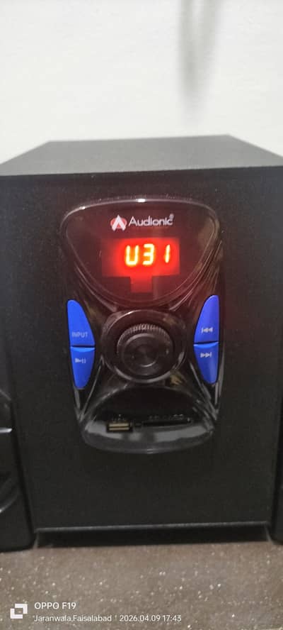 Audionic Bluetooth Speaker . Only One month used. Box available