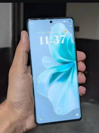 Vivo v30e 8+8/256 condition 10 by10