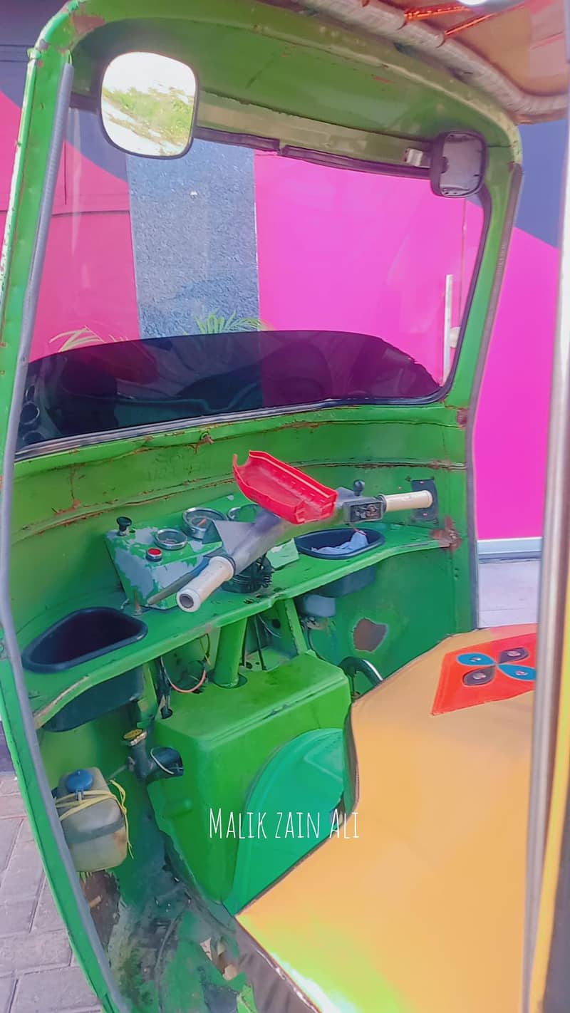 Auto ricksha. 5