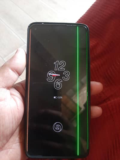 one plus 8t 12gb 256 gb. 10 by 10 just 3 line . 2 line to nazar nai ati