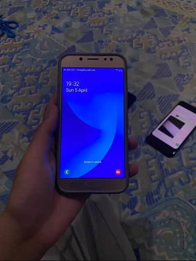 my Samsung j7 pro mobile all ok khali panil change hn bake ok hn