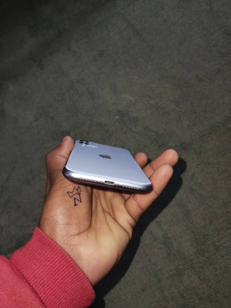 iPhone 11 10/10 betry 92 3