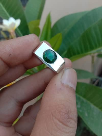 Natural Rich Green Emerald (Sawat Pakiatan) StOne in Pure Silver Ring