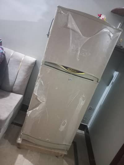 waves fridge mediam size but like new condition
