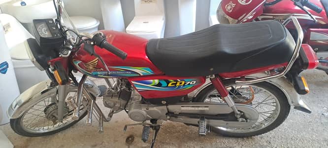 Urgent forsale One hand used