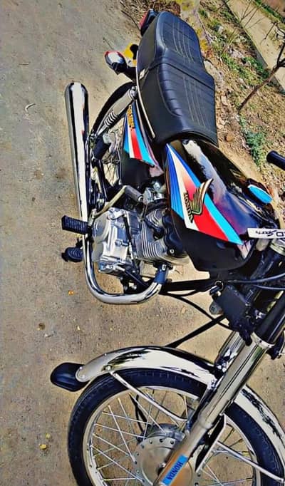 Honda 125cc bike urgent for sale good condition