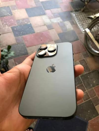 iphone 16 pro icloud locked