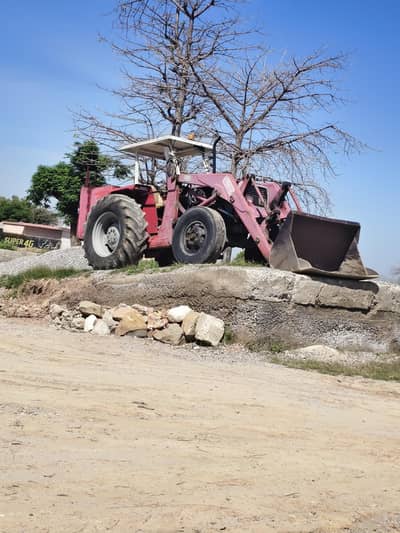 Massey ferguson 375 Loader
