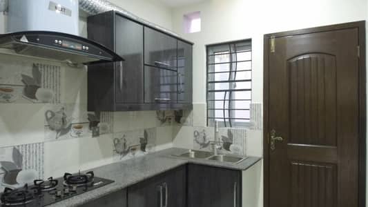 Prime Location 409 Square Feet Flat For rent In LDA Avenue