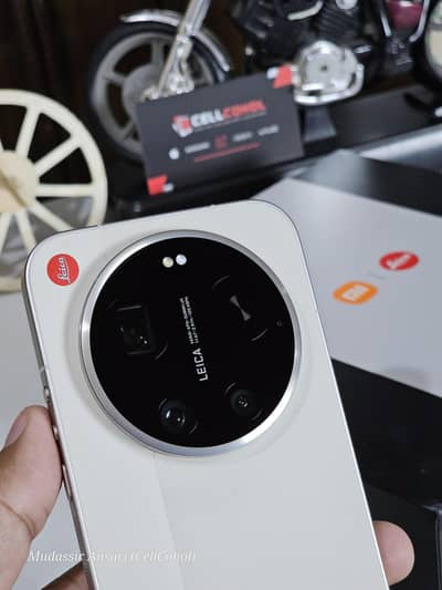 Xiaomi 17 Ultra Leica Edition Box Pack Low PTA Tax