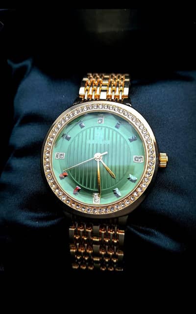 Kenneth Scott Women's Green Dial Analog Watch