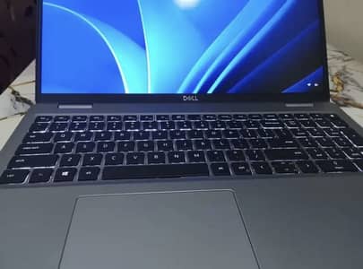 Dell Latitude 5520 i5 11gen 8GB RAM 512GB NVME SSD