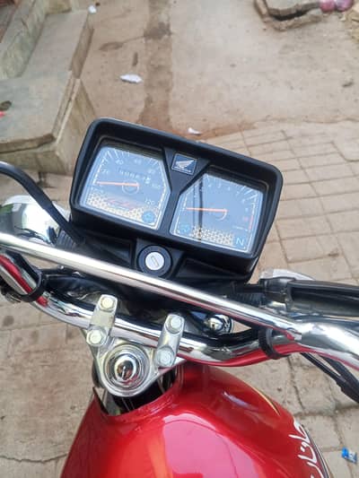 Honda CG125 Self Start Golden Eidtion 2026 Model