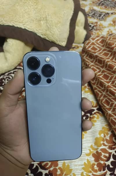 Apple iPhone 13 Pro 10/10 Condition Waterpack JV