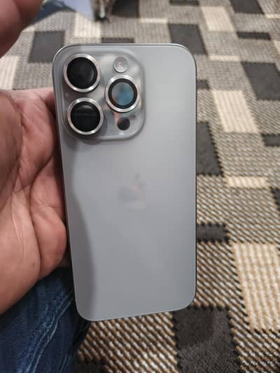 I phone 15 pro Waterpack 10/10 natural Titanium