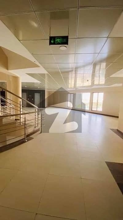 Prime Location 1400 Square Feet Flat For Grabs In Bahria Town Karachi