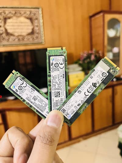 Laptop M2 Nvme 256GB & 512GB SSD's