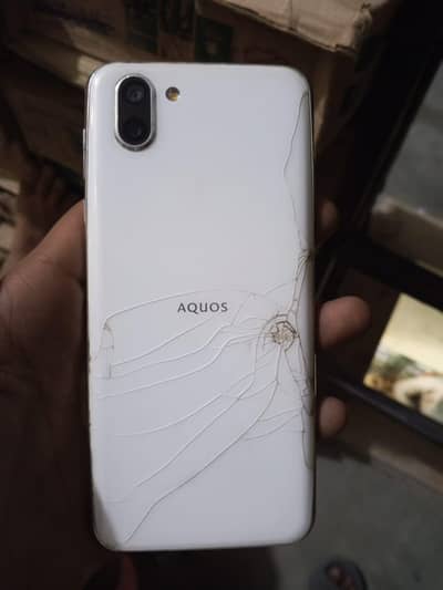 SHARP AQUOS R2 BACK 4/64 GB ALL OK