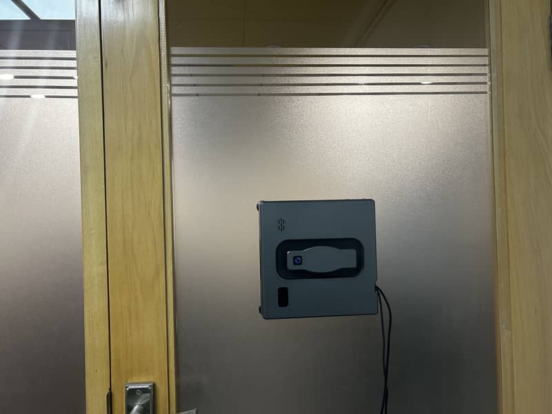 IRobot Window Cleaning Machine 2