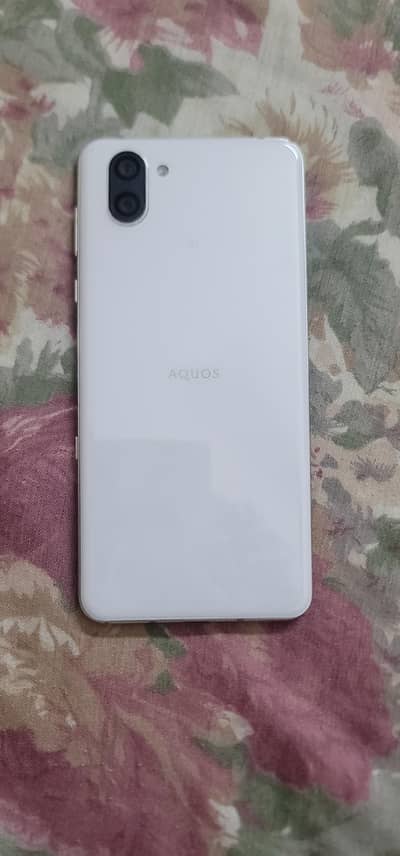 Aquos R3 128/6. (Camera not working)