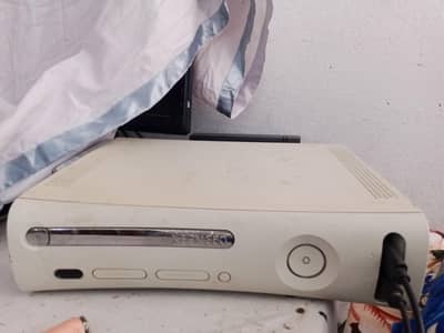 Xbox 360 with 80games 2 wire controllers