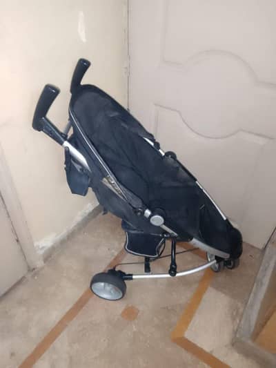 cabin friendly stroller in excellent condition