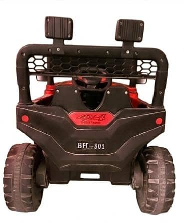 kid's jeep in very neat and clean condition