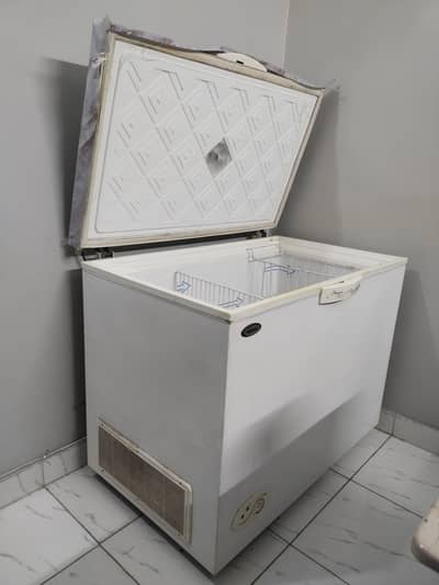 Deep Freezer Fridge Waves