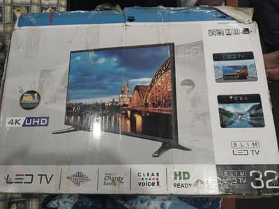 32 inch LED TV 4K UHD Slim