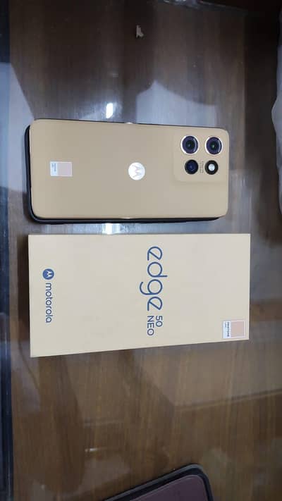 Edge 50 neo