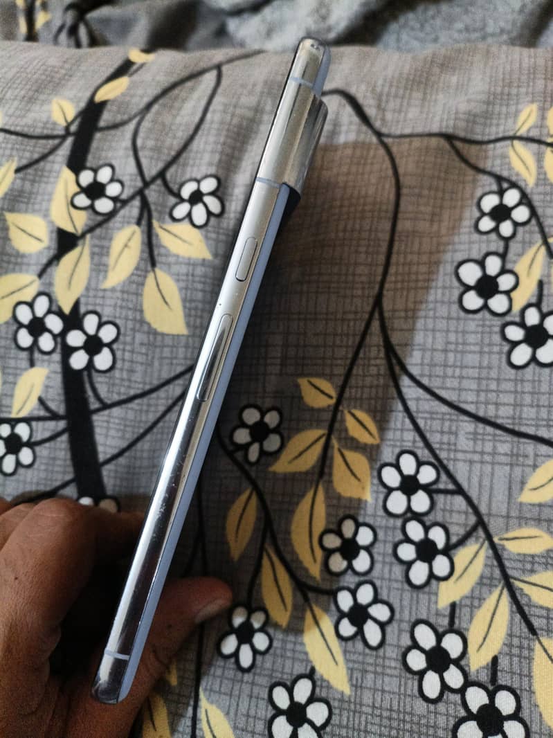 Google Pixel 8 pro 2