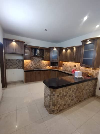 Prime Location In DHA Phase 4 315 Square Yards Upper Portion For rent