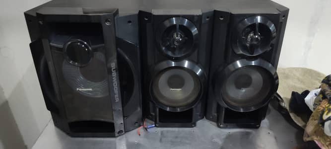 Panasonic speakers and woofer or mini amplifier