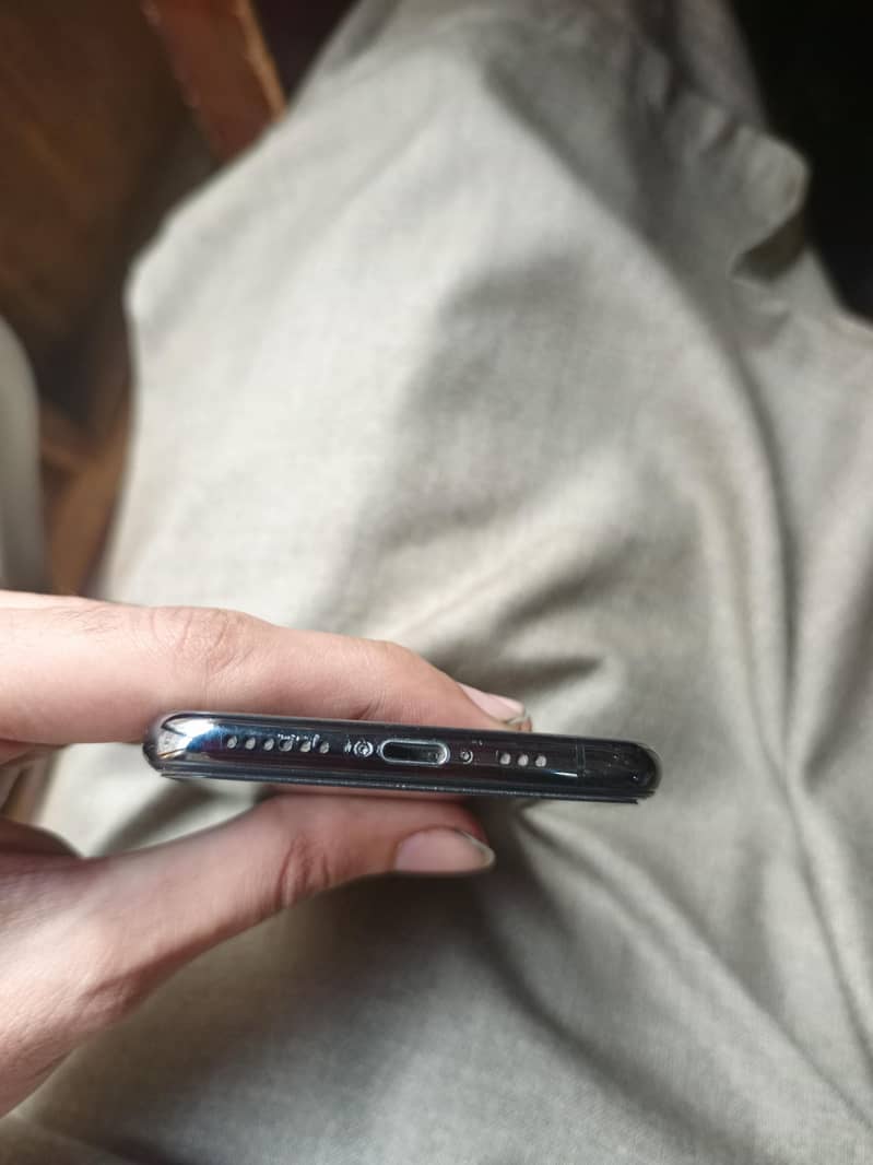 iPhone XS 5