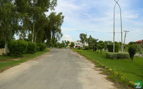 2 Kanal Residential Plot Available For Sale In Chinar Bagh At 150 Feet Road Main Boulevard Mehran Block