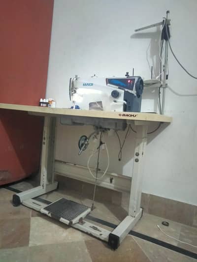 For sale in good condition computerized machine