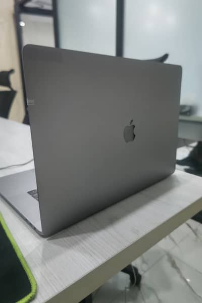 MacBook Pro | Apple Laptop | Laptop Core i9 | 32GB RAM | 4GB Graphic