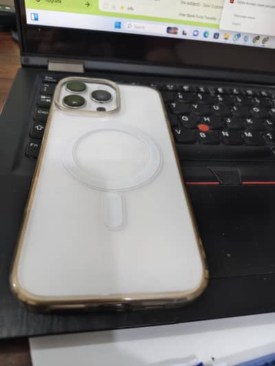 Iphone 16 pro Max  100 % battery health