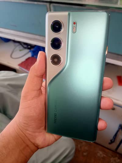 Tecno camon 40 pro 8/256