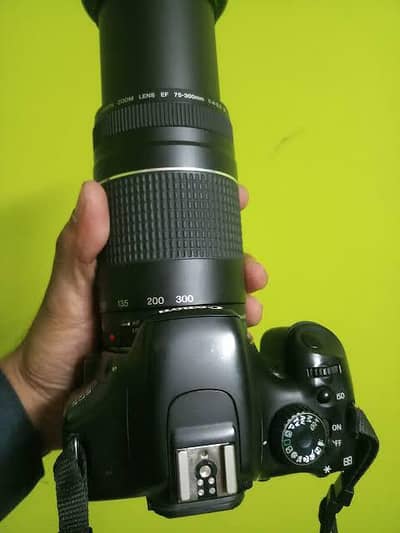 Canon 550D dslr camera with 75-300 big lens  03025271768 what's ap