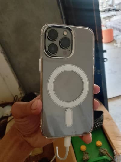 13pro 128gb 100btry water pack 4months simtime phsic+esim lla