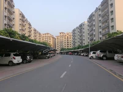 10 Marla Spacious Flat Available In Askari 11 For rent