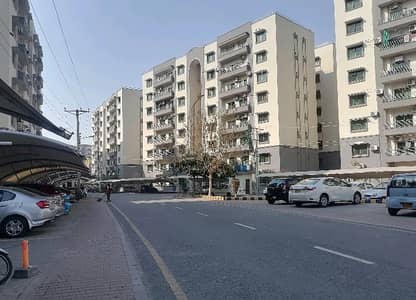 Askari 11 Flat For sale Sized 10 Marla