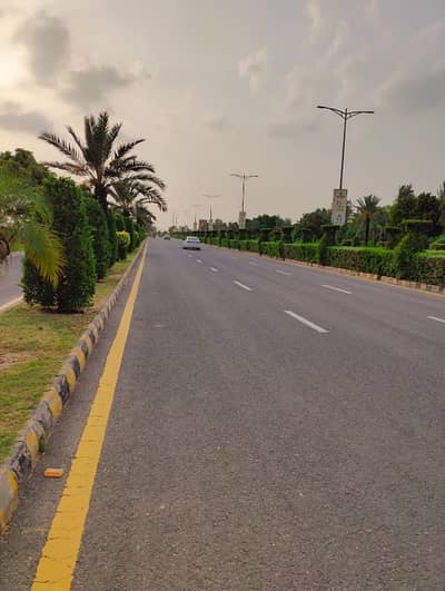 Good Location Residential Plot Sized 20 Marla Available In New Lahore City