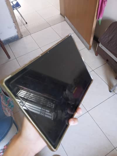 Samsung tab a8 (3/32) 10.8"