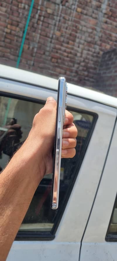 vivo y29,8/128, fast charger 45watt official pta ,03241710821