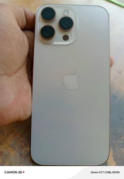 16 Pro Max Fu 256 complt box dessert titanium 10/10 91bh