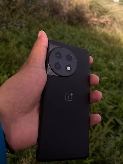 OnePlus 11r 16gb 256 gb with box charger
