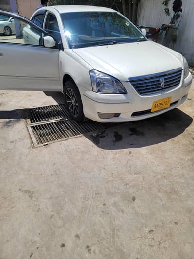 Toyotat premio 2003 F