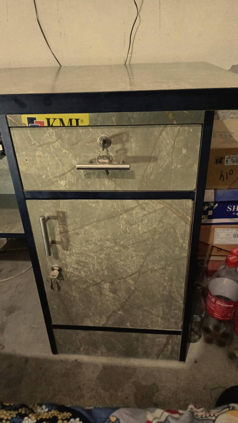 Computer Table For Sell 3